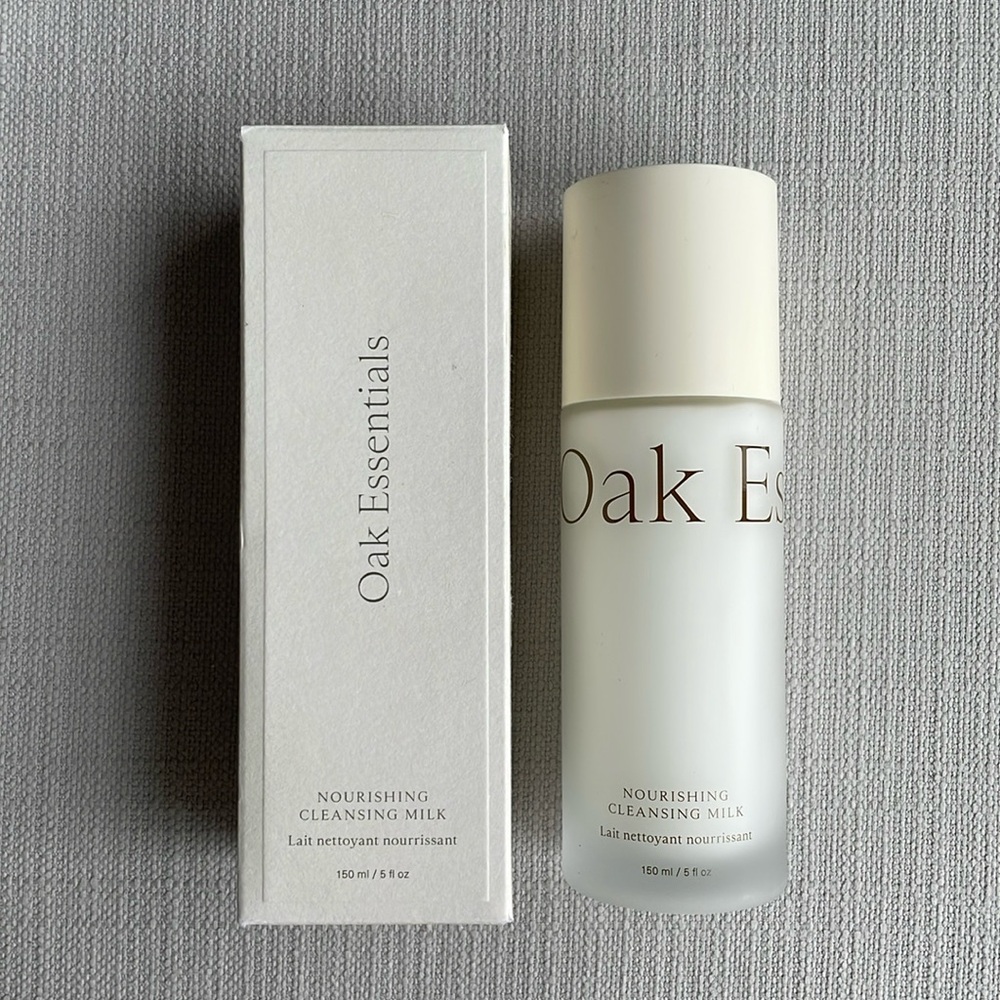 Oak Essentials Nourishing Cleansing Milk